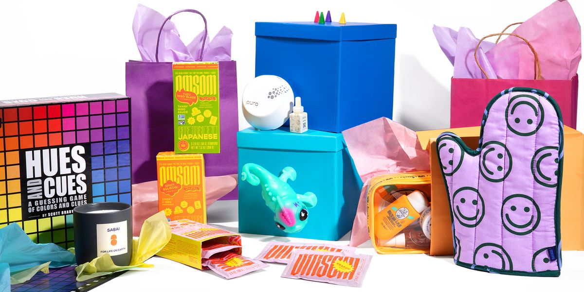 hues and cues game, omsom, sabai candle, chameleon toy, pura air freshener, bum bum set, baggu oven it