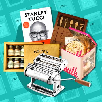 raw spice bar, stanley tucci book, baking makeup brushes, milk bar cookie tin, pasta maker, salt collection raw spice bar, stanley tucci book, baking makeup brushes, milk bar cookie tin, pasta maker, salt collection