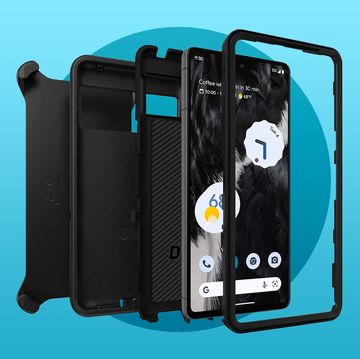 black otterbox defender series case for google pixel 7
